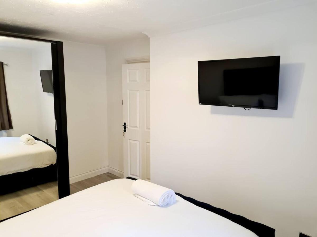 Modern & Spacious - Walk To London Excel- Parking Exteriér fotografie
